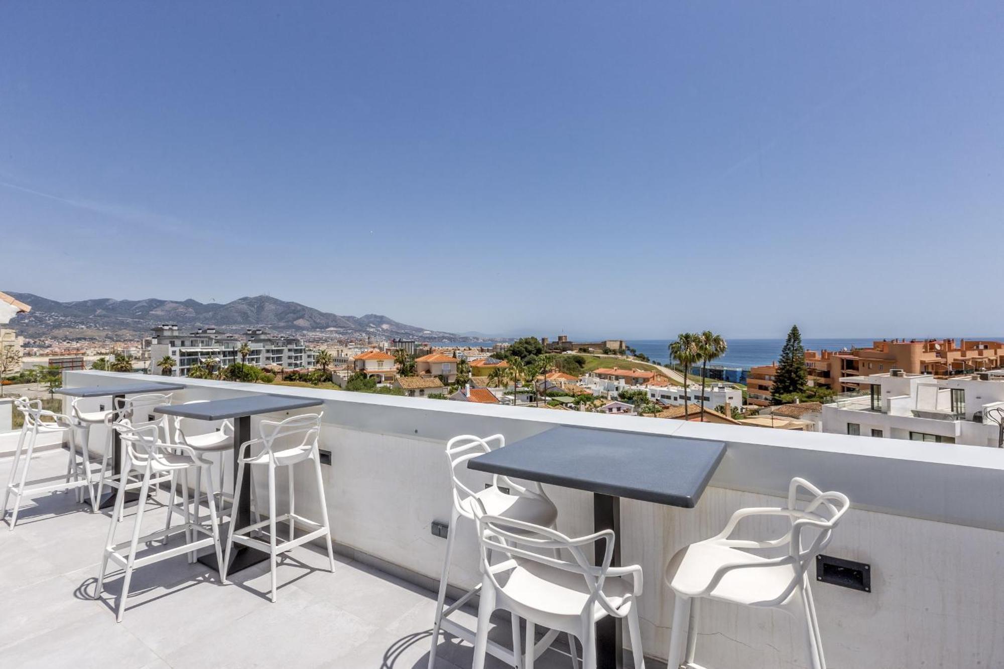 Vivi Homes - Luca Pool, Gym, & Sea View