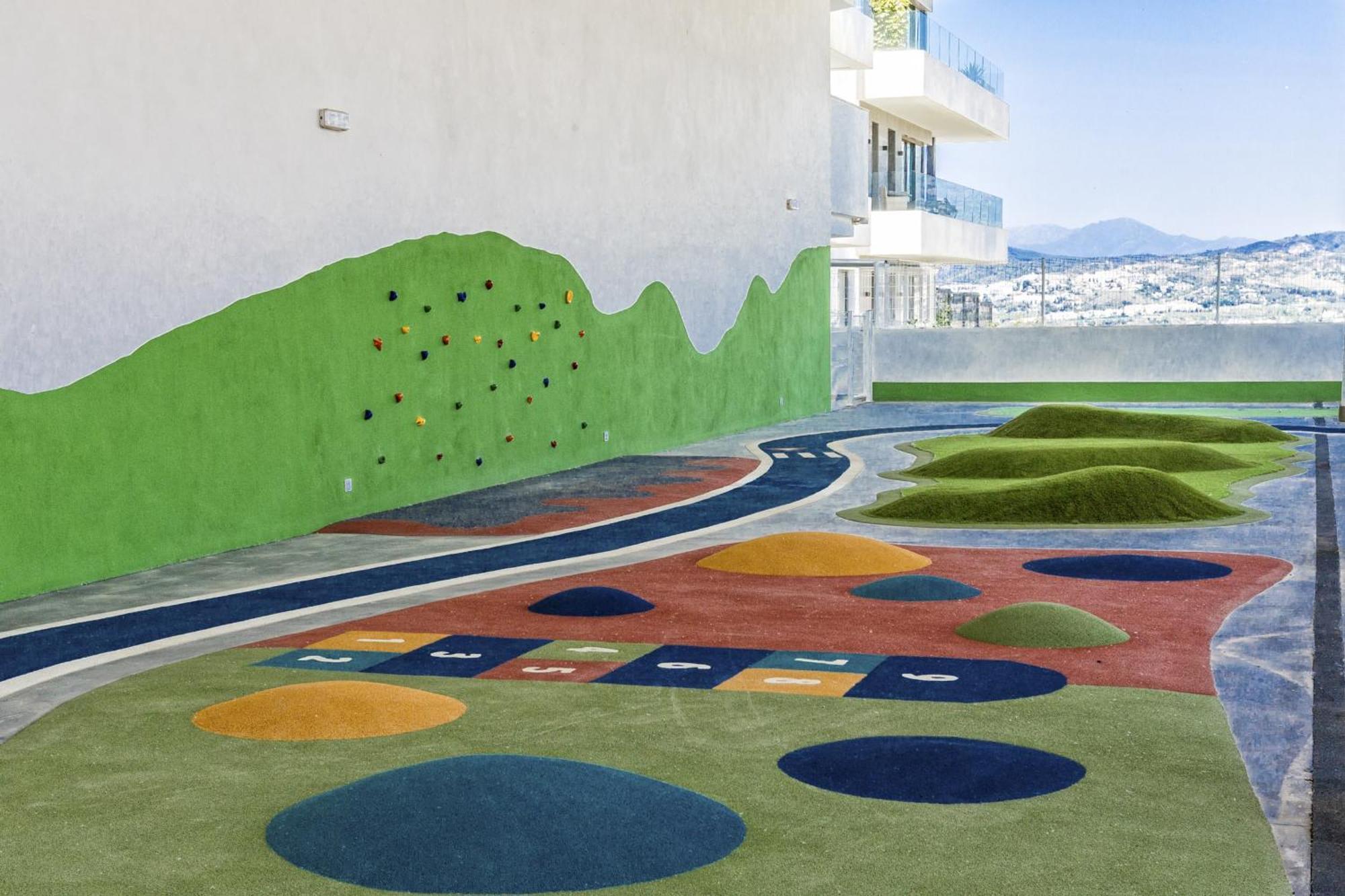 Apartamento Vivi Homes - Luca Pool, Gym, & Sea View